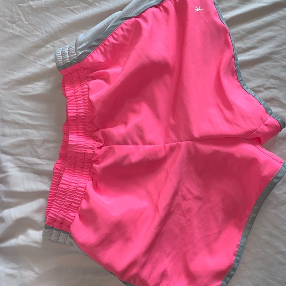 Athletic shorts - Picture 3 of 5